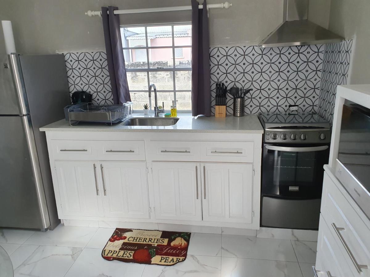 Devachan Apartments Bridgetown Luaran gambar