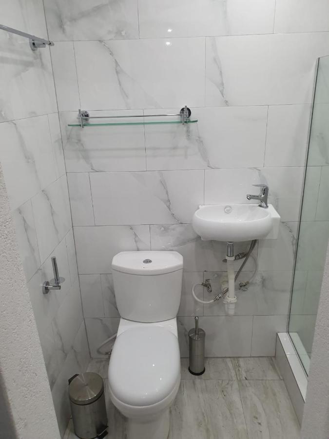 Devachan Apartments Bridgetown Luaran gambar