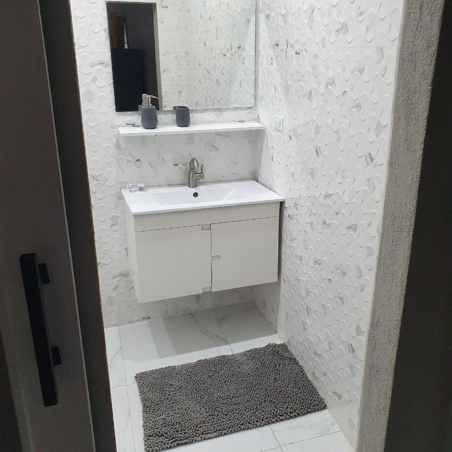 Devachan Apartments Bridgetown Luaran gambar
